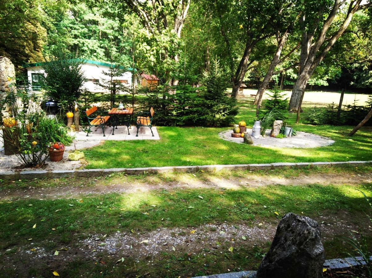 Вилла Ferienhaeuschen Gruber Loosdorf Экстерьер фото